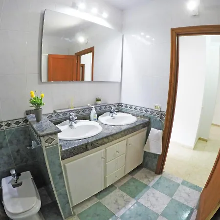 Casa El Cercado بيت للعطل *